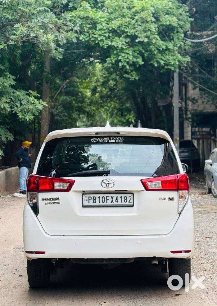 Toyota Innova Crysta 2.4 V 7 Str, 2016, Diesel