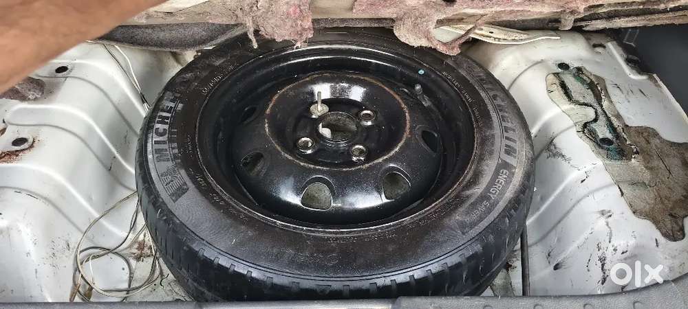 New Tyre Bima Valid Well Mantain Car New Sarvice Center Looking