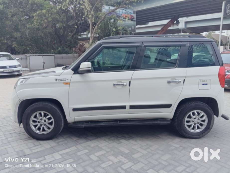 Mahindra Tuv 300 T8, 2016, Petrol