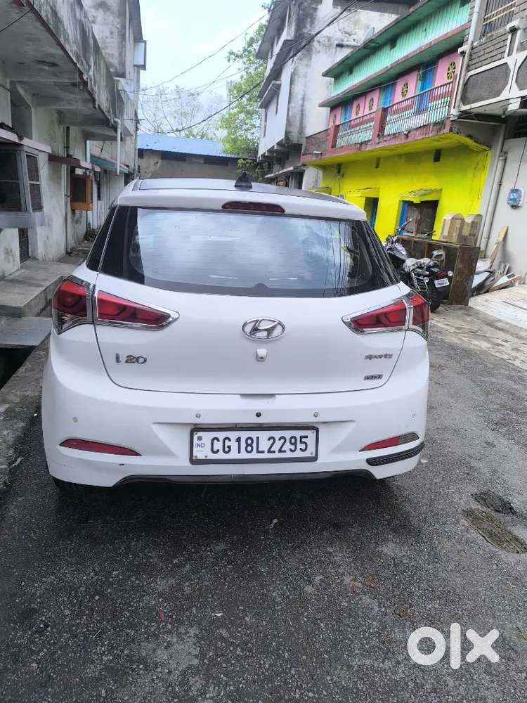 Hyundai I20 2016 Petrol Well Maintained Self Driving Family Car.