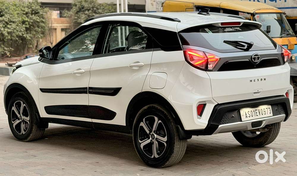 Tata Nexon 1.5 Revotorq Xza Plus S Amt, 2021, Petrol