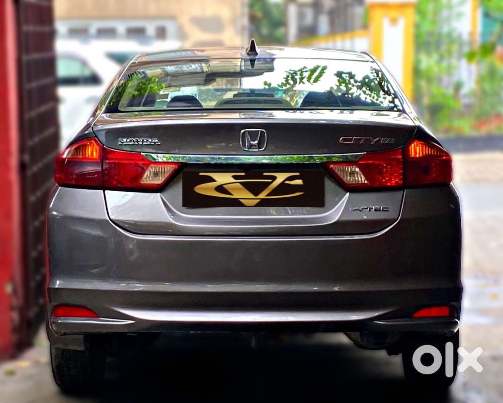 Honda City V At Sunroof I-vtec, 2016, Petrol