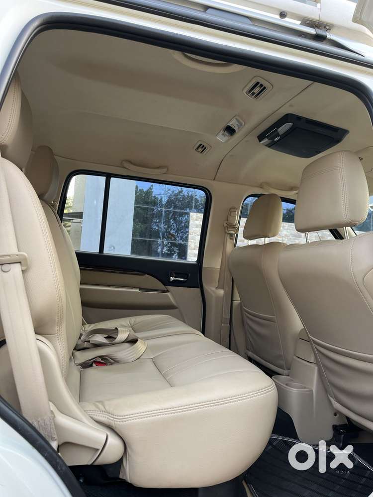 Ford Endeavour 3.2 Titanium At 4x4, 2014, Diesel