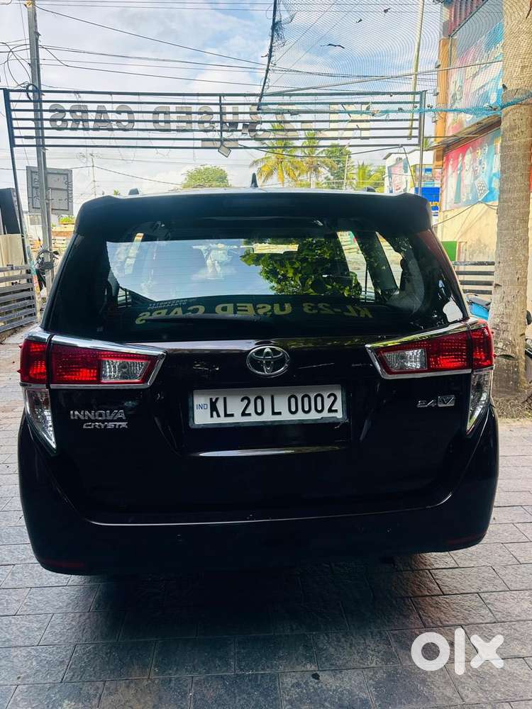 Toyota Innova Crysta 2.4 V 7 Str, 2017, Diesel