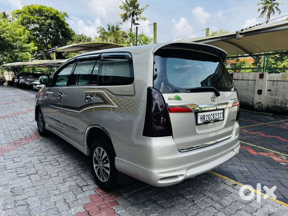 Toyota Innova 2.5 Zx 7 Str Bs-iv, 2015, Diesel