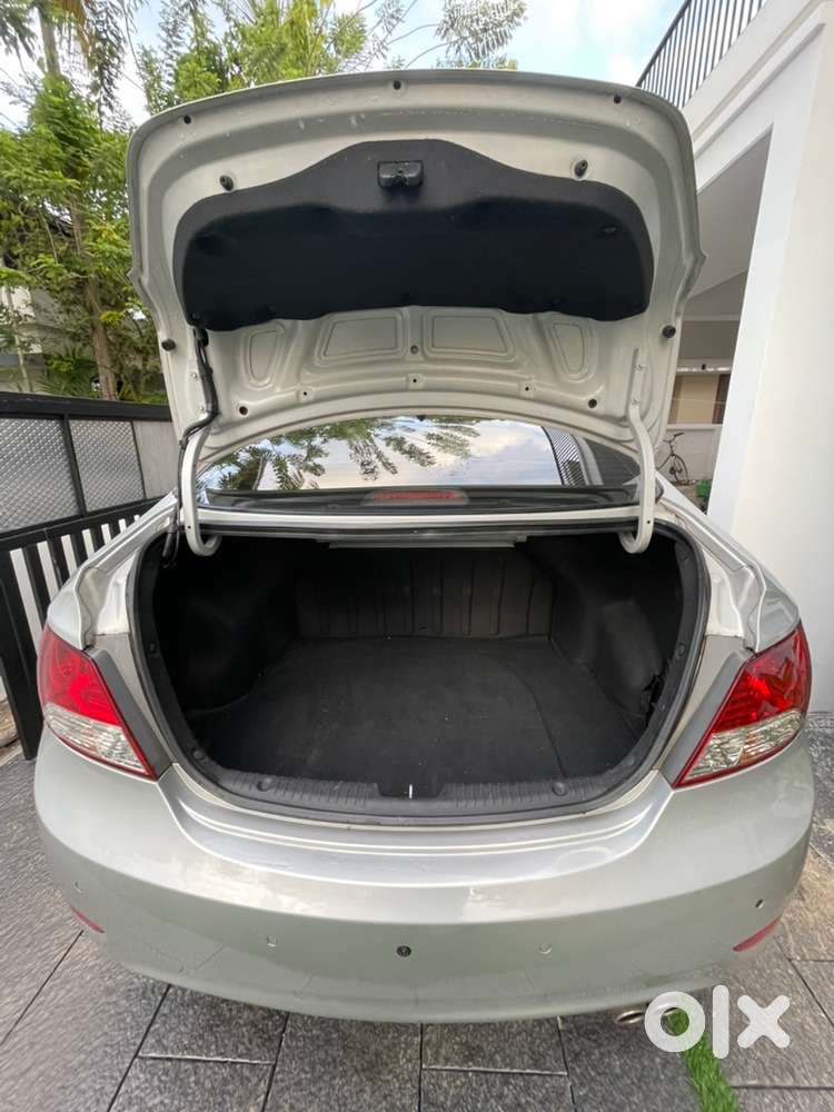 Hyundai Verna 2012 Petrol 52000 Km Driven