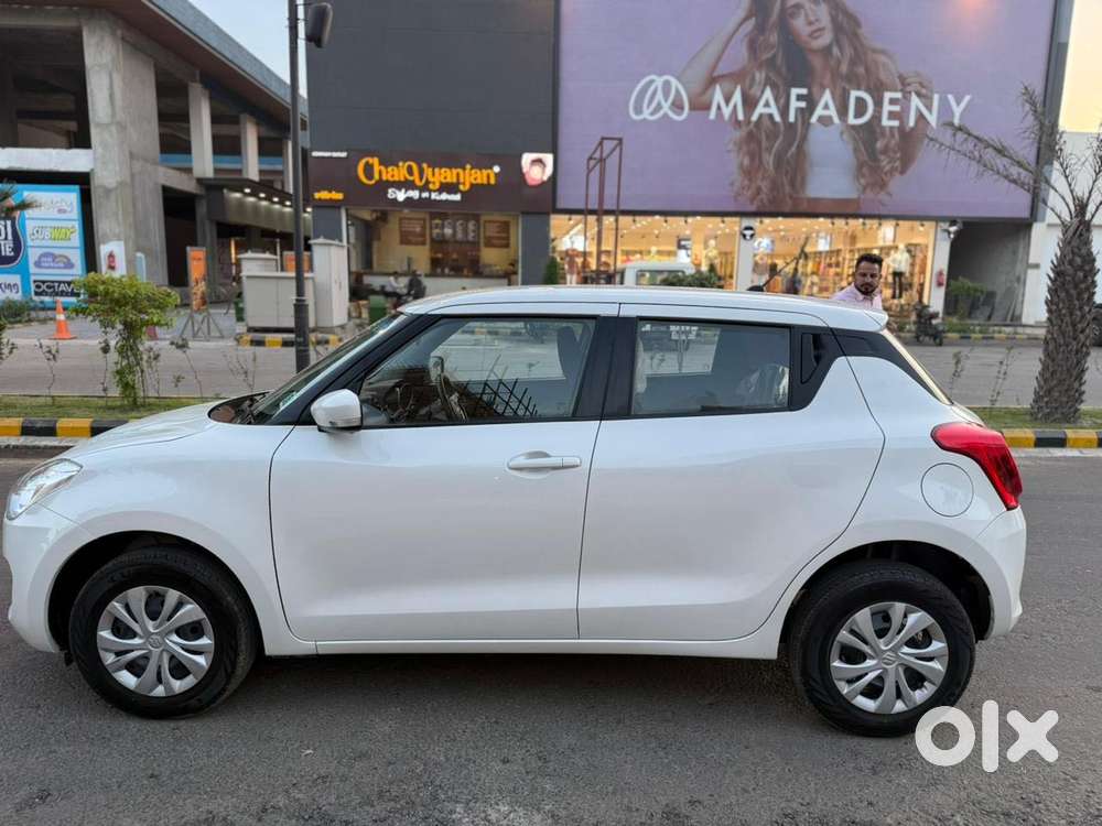 Maruti Suzuki Swift Vxi Optional, 2023, Petrol
