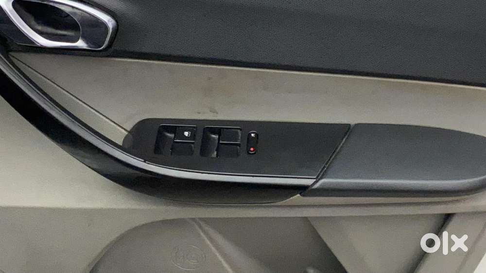 Tata Tiago 1.2 Revotron Xz, 2018, Petrol