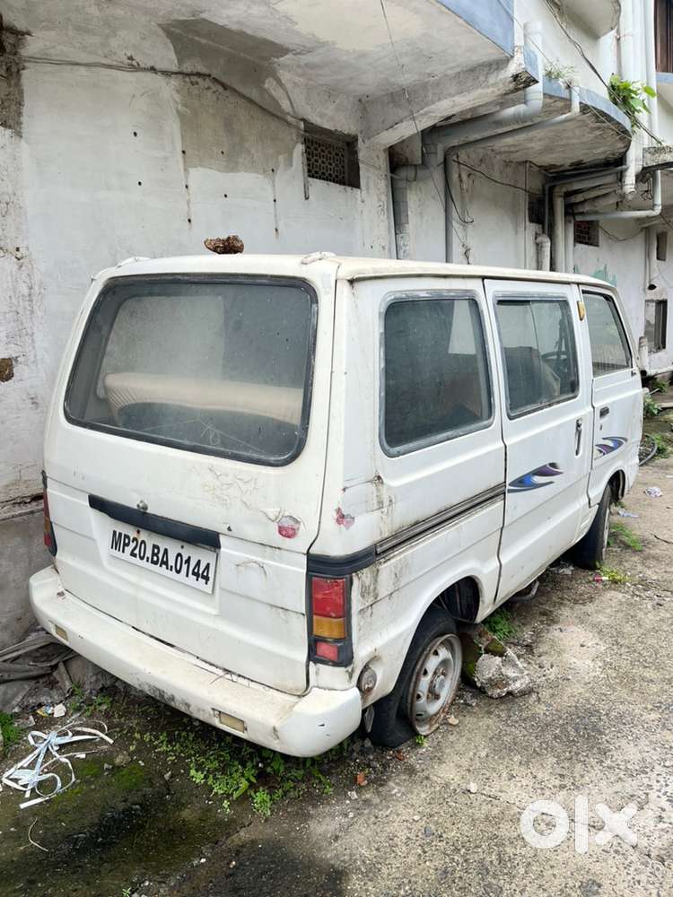 2 Maruti Suzuki Omni 2009