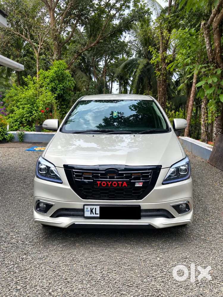 Toyota Innova 2015