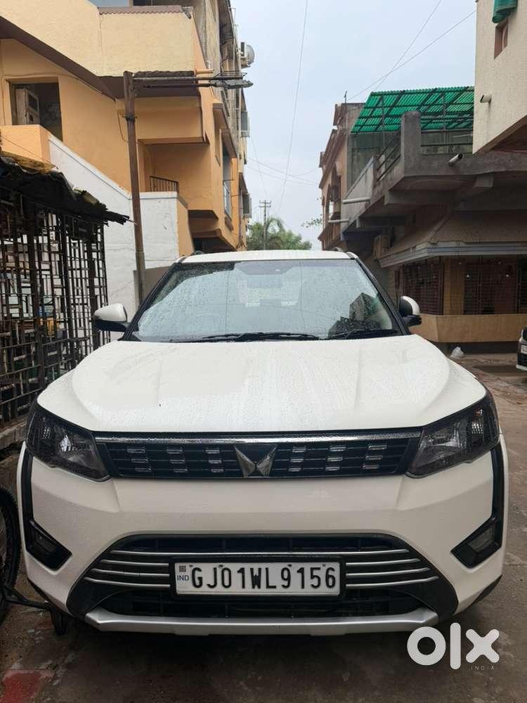 Mahindra Xuv300 2023 Petrol 60000 Km Driven