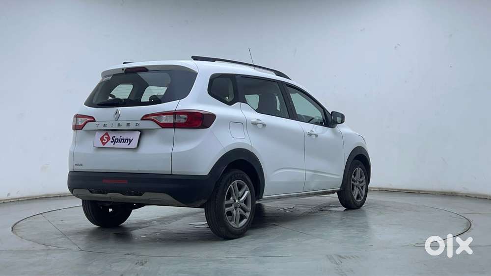 Renault Triber Rxz, 2022, Petrol