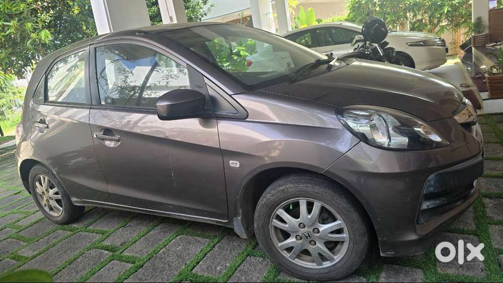 Genuine Proper Service,interiors In Brand New Condition,manuall Gearge