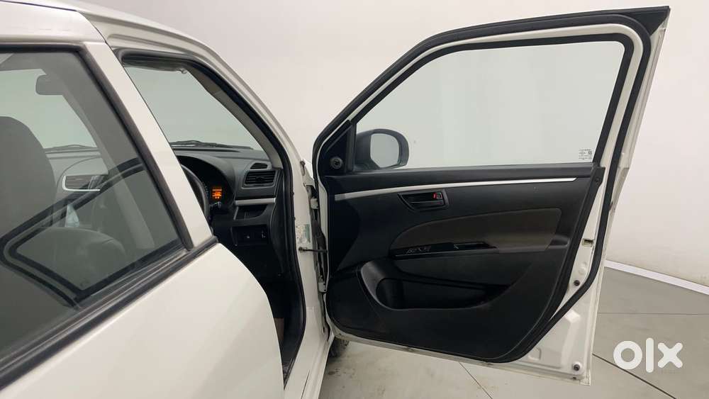 Maruti Suzuki Swift 1.2 Lxi (o), 2017, Petrol