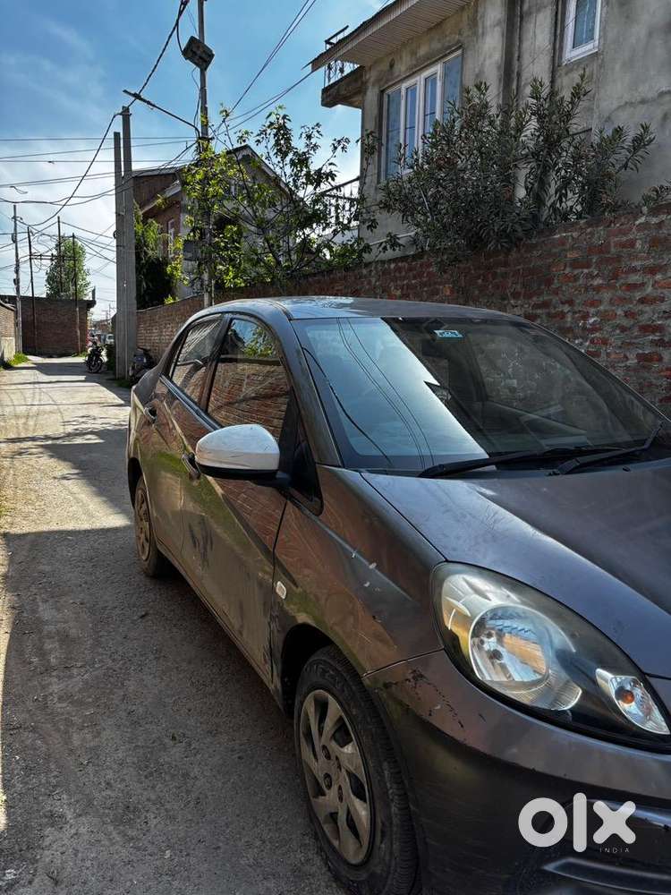 Honda Amaze 2015 Diesel Well Maintained