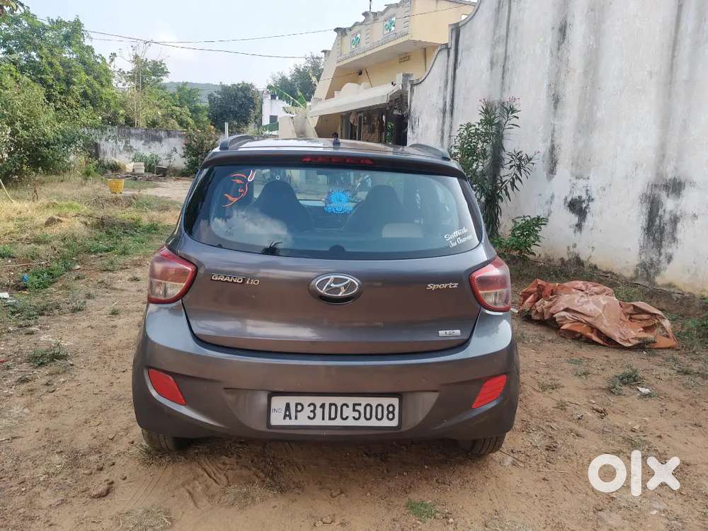 Hyundai Grand I10 2015 Petrol 87800 Km Driven