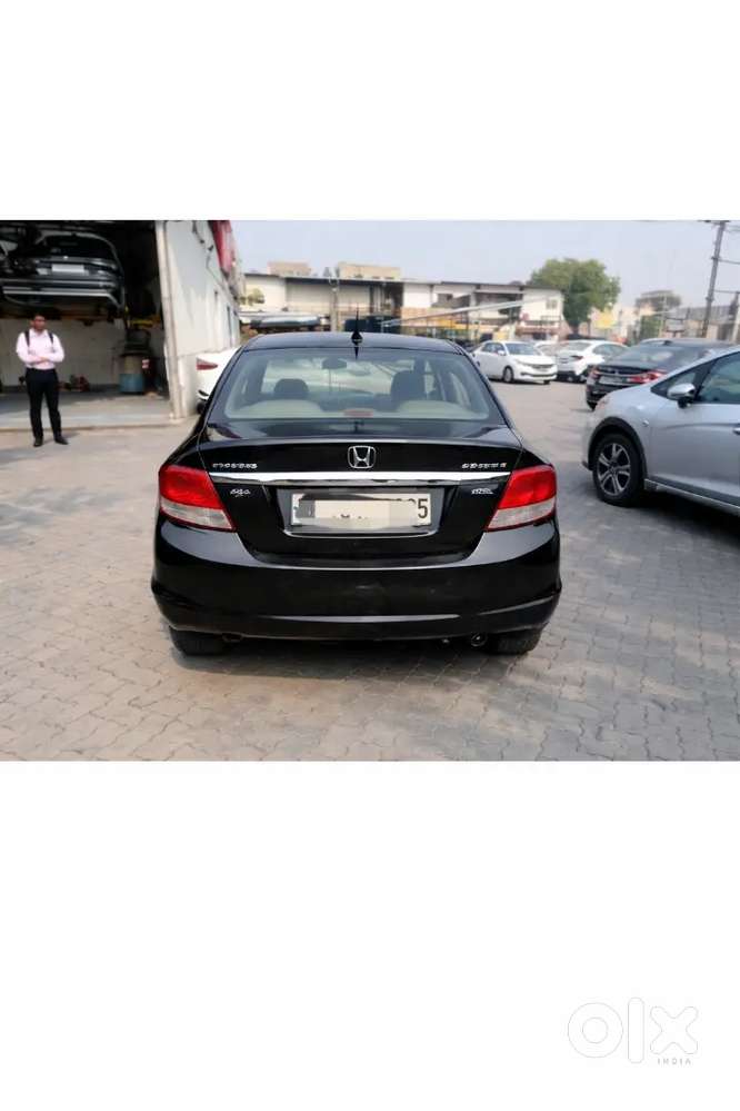 Honda Amaze 2nd Gen 2015 Cng & Hybrids 100000 Km Driven