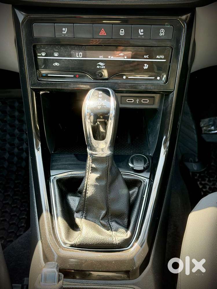 Skoda Kushaq 1.0 Tsi Style At (6 Airbags), 2024, Petrol