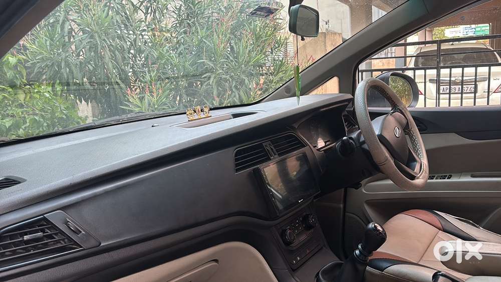 Mahindra Marazzo Diesel 2019
