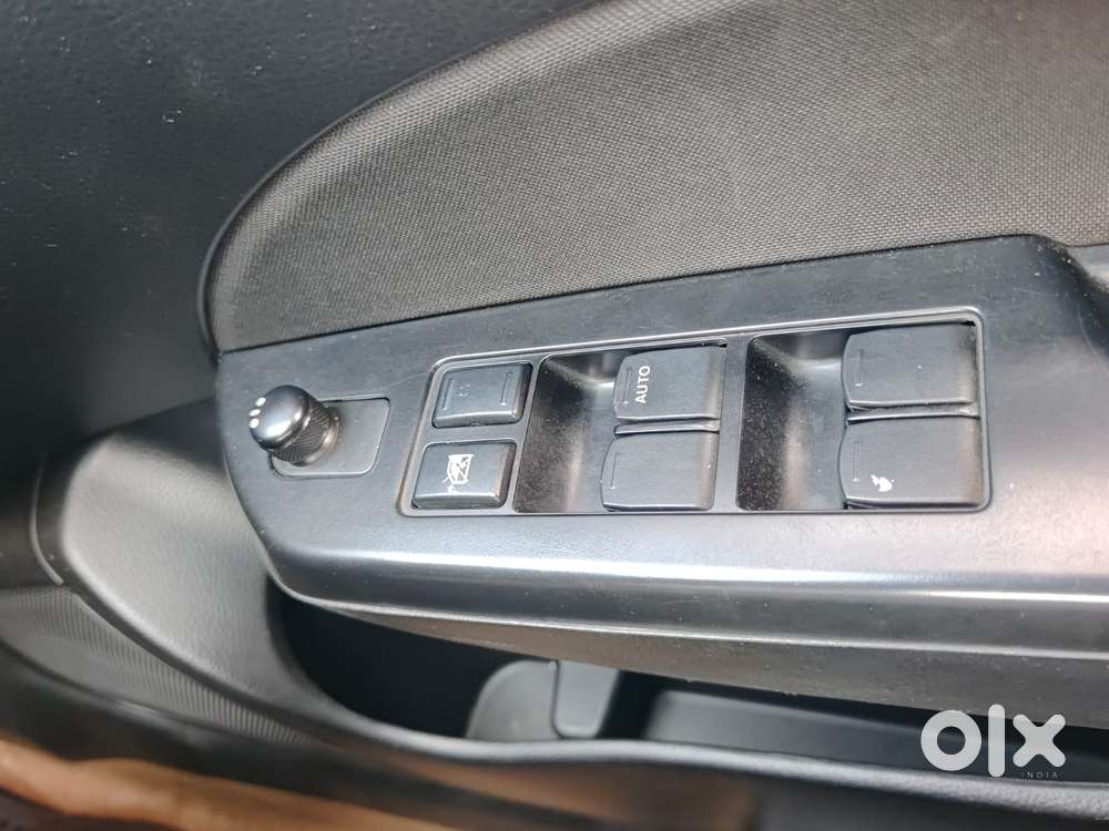 Maruti Suzuki Swift 2011-2014 Vxi, 2012, Petrol