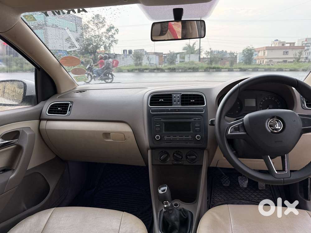 Skoda Rapid 1.6 Mpi Ambition, 2014, Petrol
