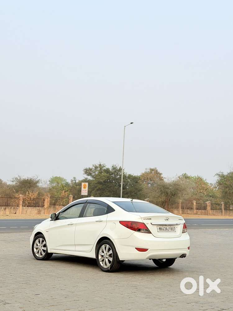 Hyundai Fluidic Verna 1.6 Vtvt Sx, 2011, Petrol