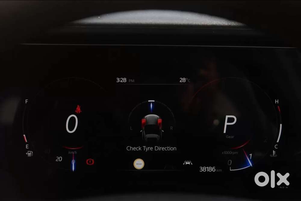 Mahindra Xuv700 2.0 Ax 7 Petrol At Luxury Pack Str, 2024, Petrol