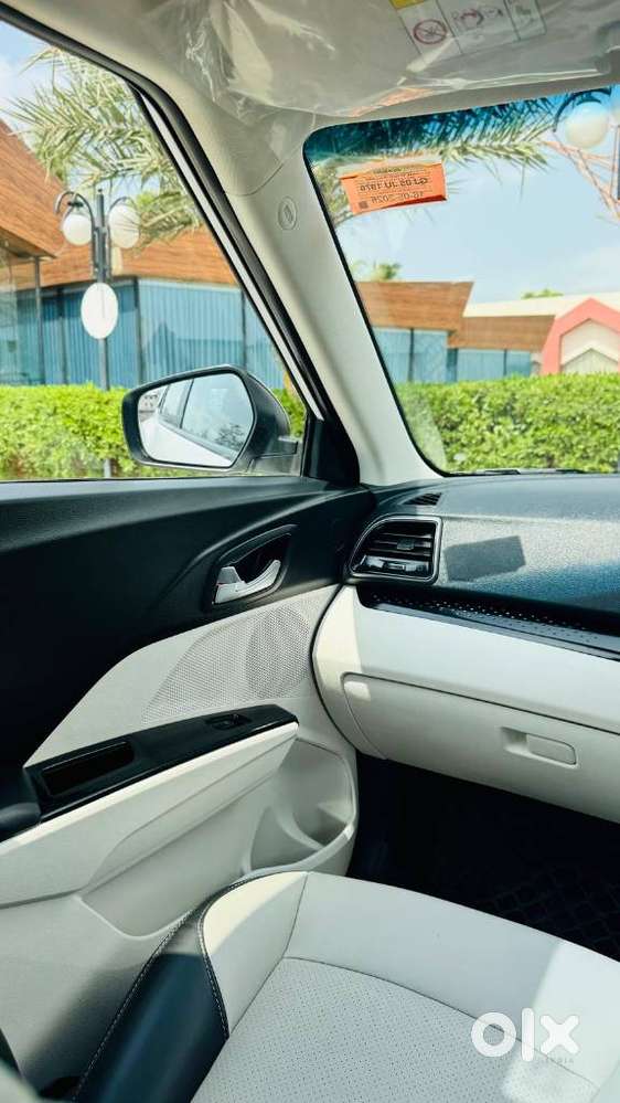 Mahindra Xuv 3xo Ax5 1.5 Diesel Autoshift Plus, 2025, Diesel