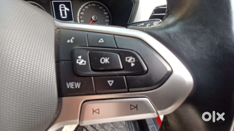 Volkswagen Taigun 1.0 Tsi Highline At, 2022, Petrol