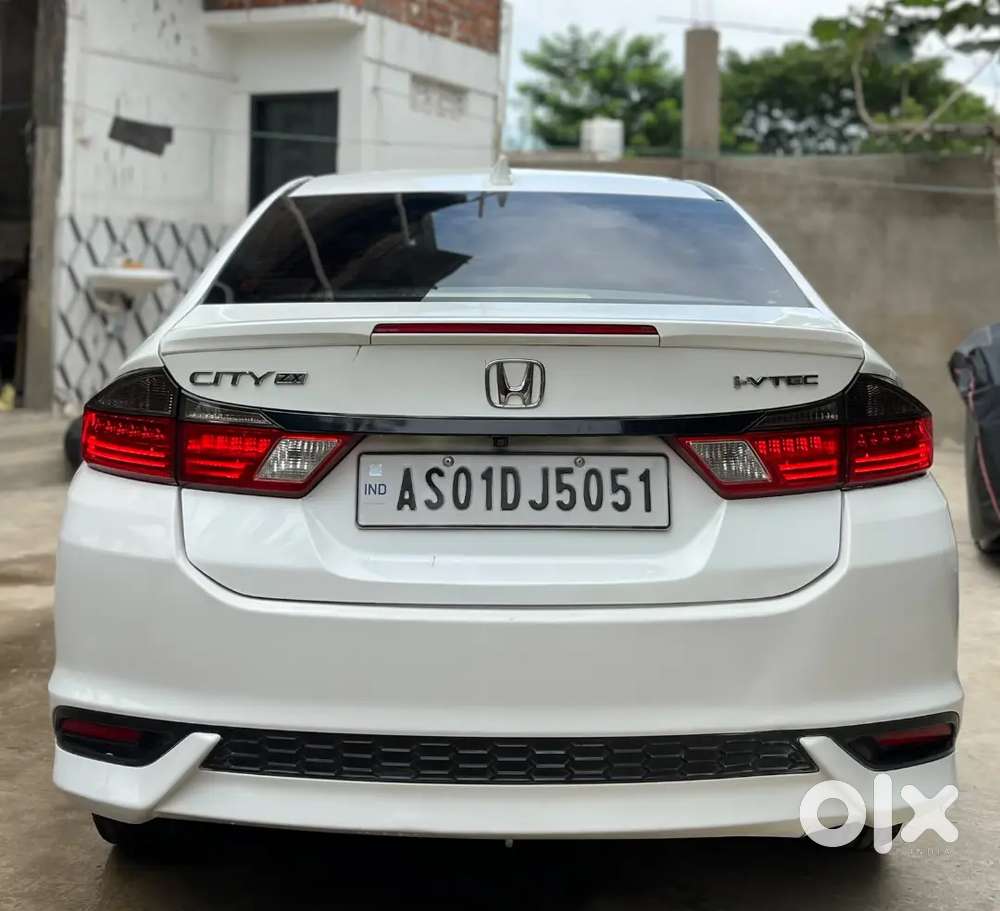 Honda City Zx 2017 Petrol With Sunroof