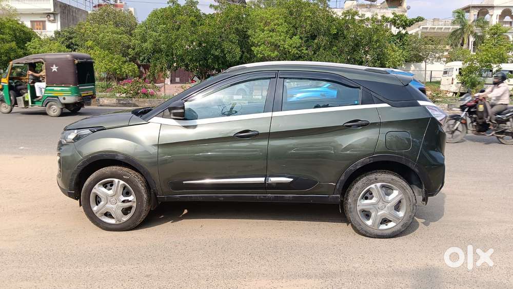 Tata Nexon 1.2 Revotron Xm (s), 2022, Petrol