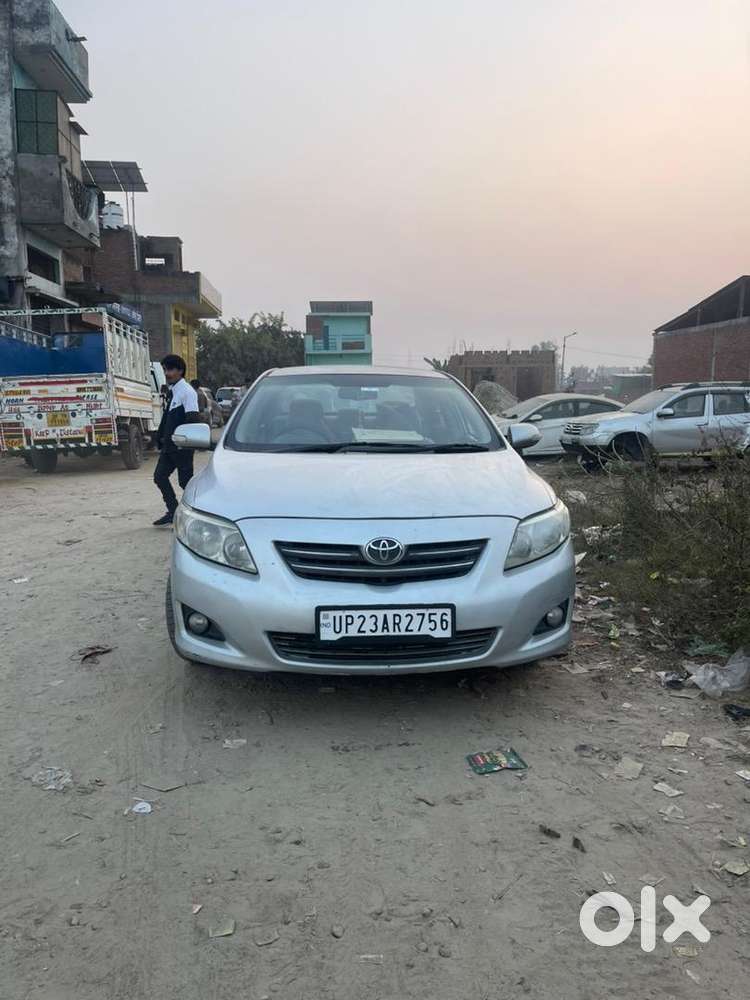 Toyota Corolla Altis 2011 Petrol Well Maintained