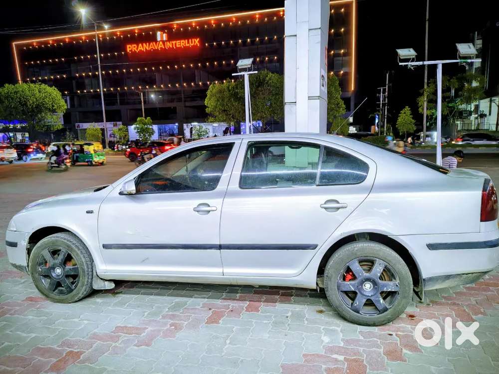 Skoda Laura L & K 2009 Manual - Diesel (sunroof)