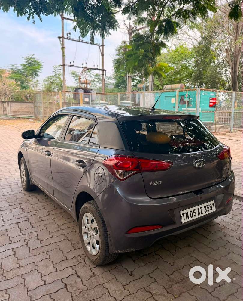 Hyundai I20 2015  64,132 Kms  Full Service Record  Chennai