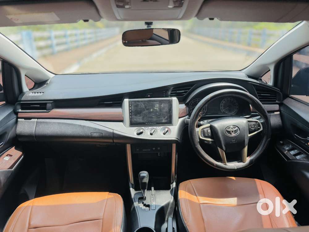 Toyota Innova Crysta 2.8 Gx At 7 Str, 2016, Diesel