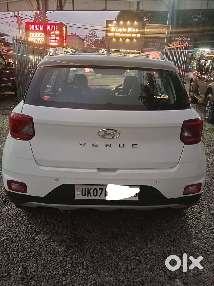 Hyundai Venue 1.2 S (o), 2020, Petrol