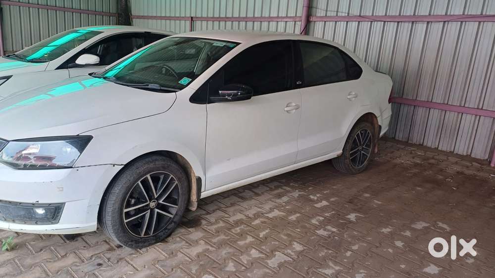 Skoda Rapid 1.6 Mpi Mt Elegance Plus, 2019, Petrol