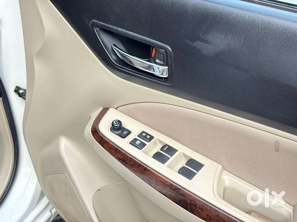 Maruti Suzuki Swift Dzire Amt Zxi, 2019, Petrol