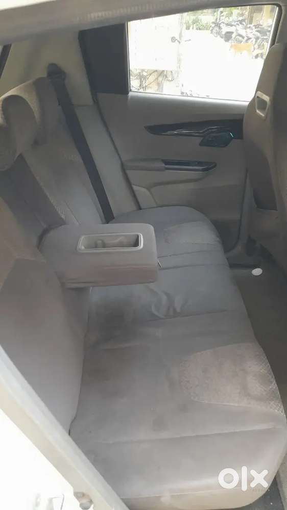 Mahindra Kuv 100 K8 2016 Diesel 143000 Km Driven