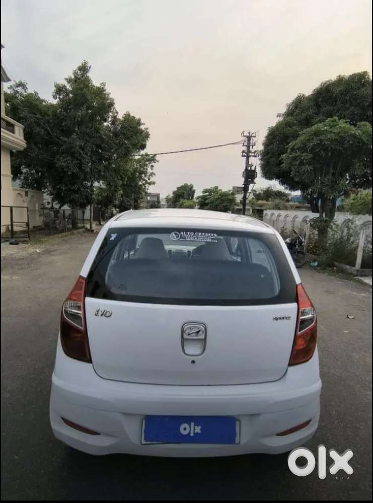 Hyundai I10 2012 Petrol 75000 Km Driven