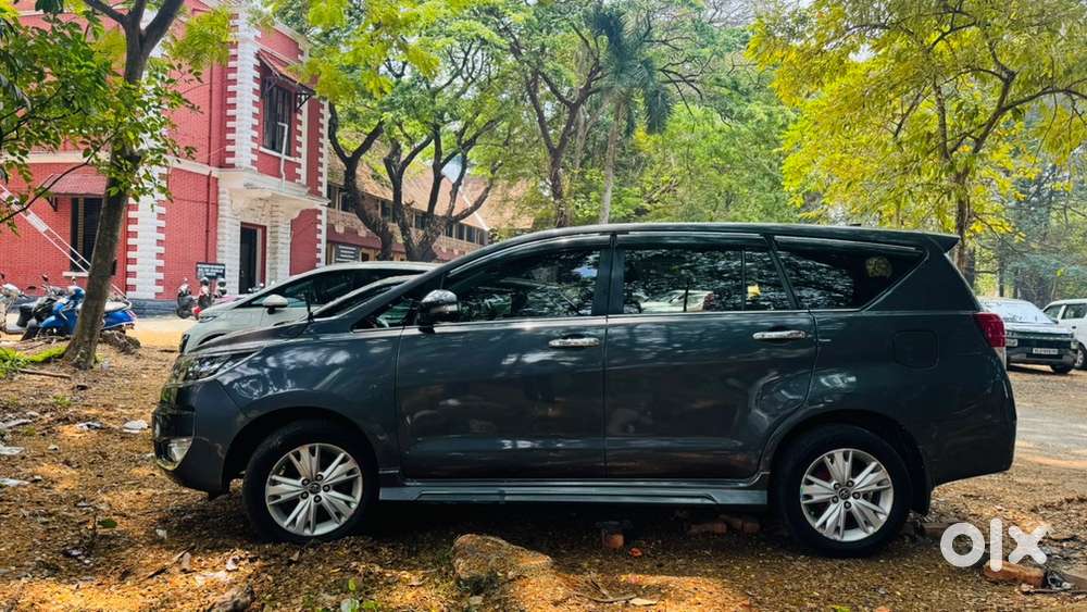 Finance Available Toyota Innova Crysta 2017 Diesel 146000 Km Driven