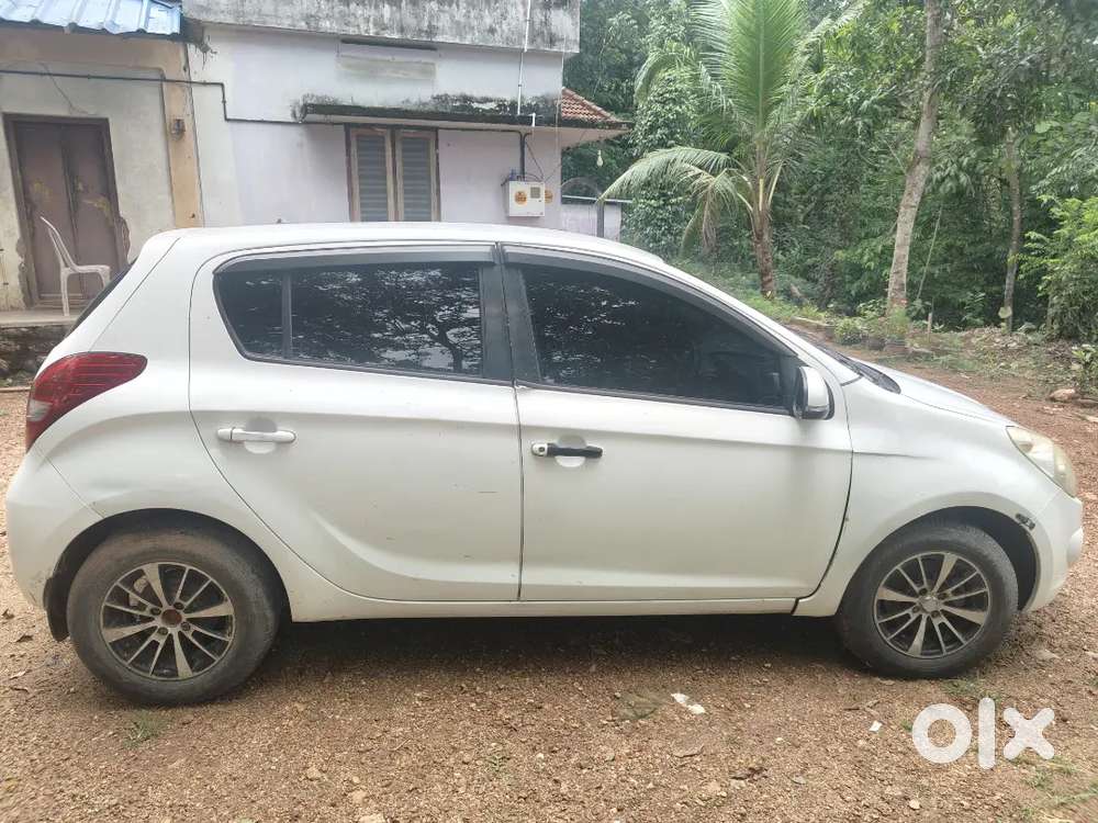 Hundai I20 2011 Model Test Pending