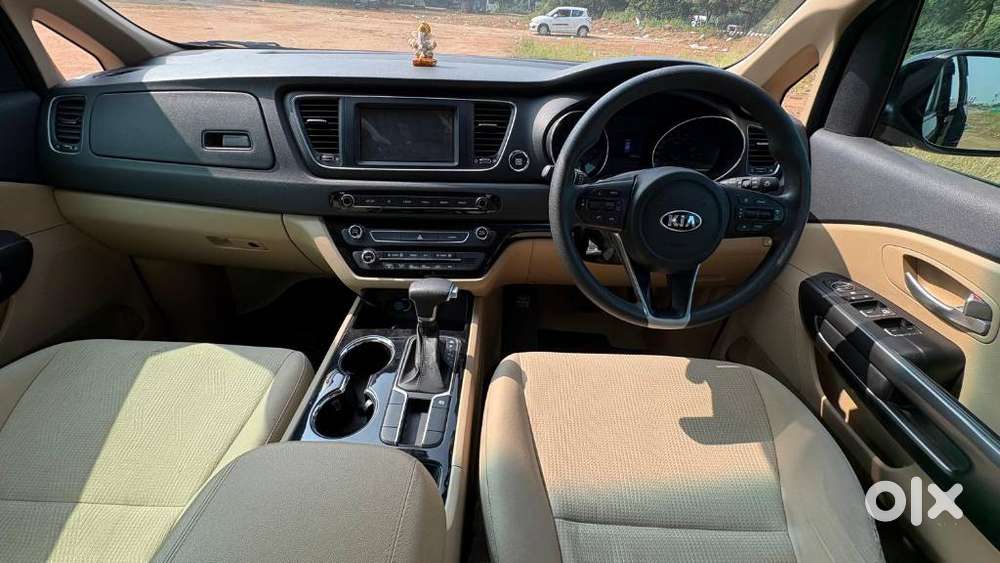 Kia Carnival Premium, 2020, Diesel