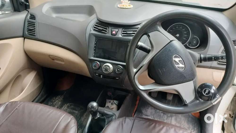 Back Camera
Power Steering 
Complete Insurance 
Power Window