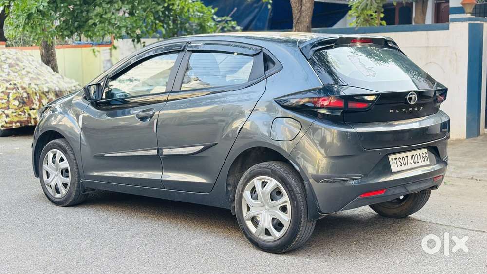 Tata Altroz 1.2 Xt, 2022, Petrol