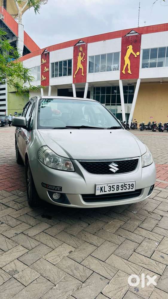 Maruti Suzuki Sx4 Vxi Bsiv, 2011, Petrol
