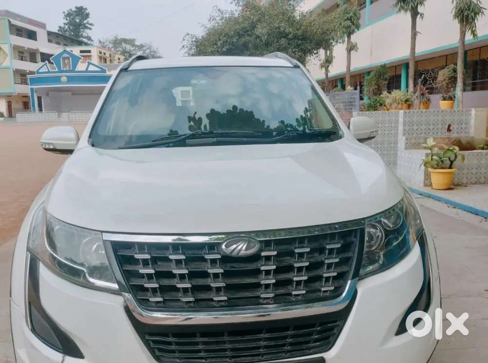 Mahindra Xuv500 2018 Diesel 130000 Km Driven