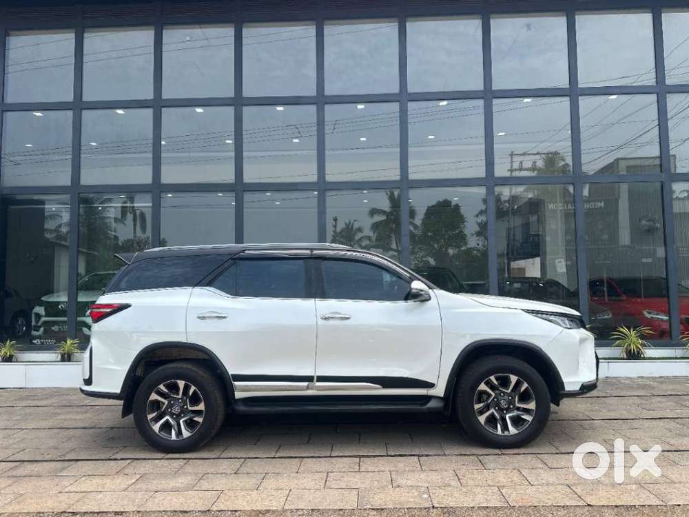 Toyota Fortuner Legender 4x2 At 2.8, 2022, Diesel