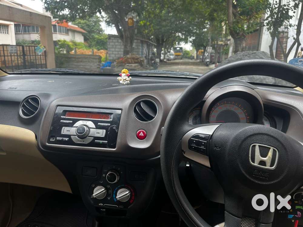Honda Brio V Mt, 2012, Petrol
