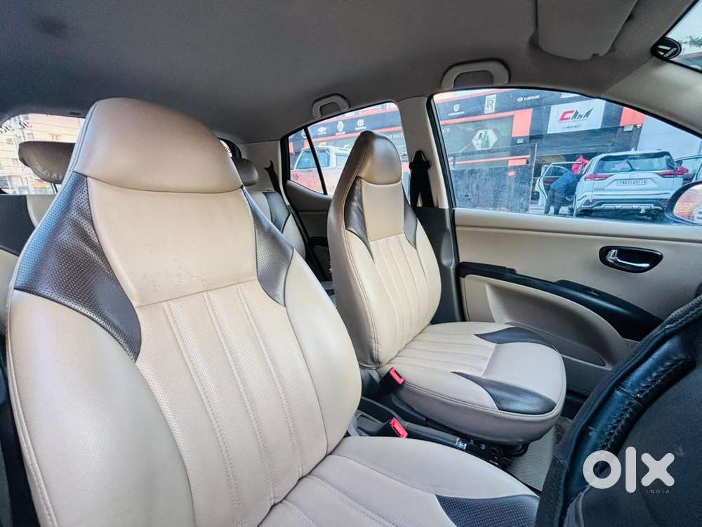 Hyundai I10 Sportz At, 2013, Petrol